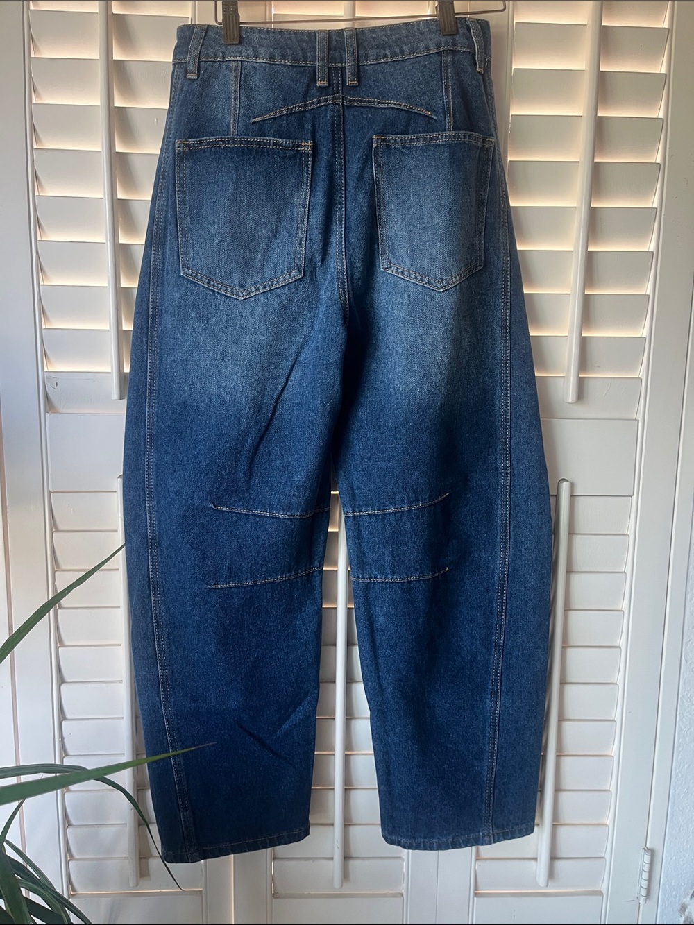 🌟 Women’s High-Waisted Barrel Jeans | Horseshoe/Balloon Fit | Indigo Wash 🌟 - Picture 2 of 9